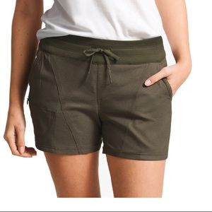 The North Face Aphrodite 4 inch Short